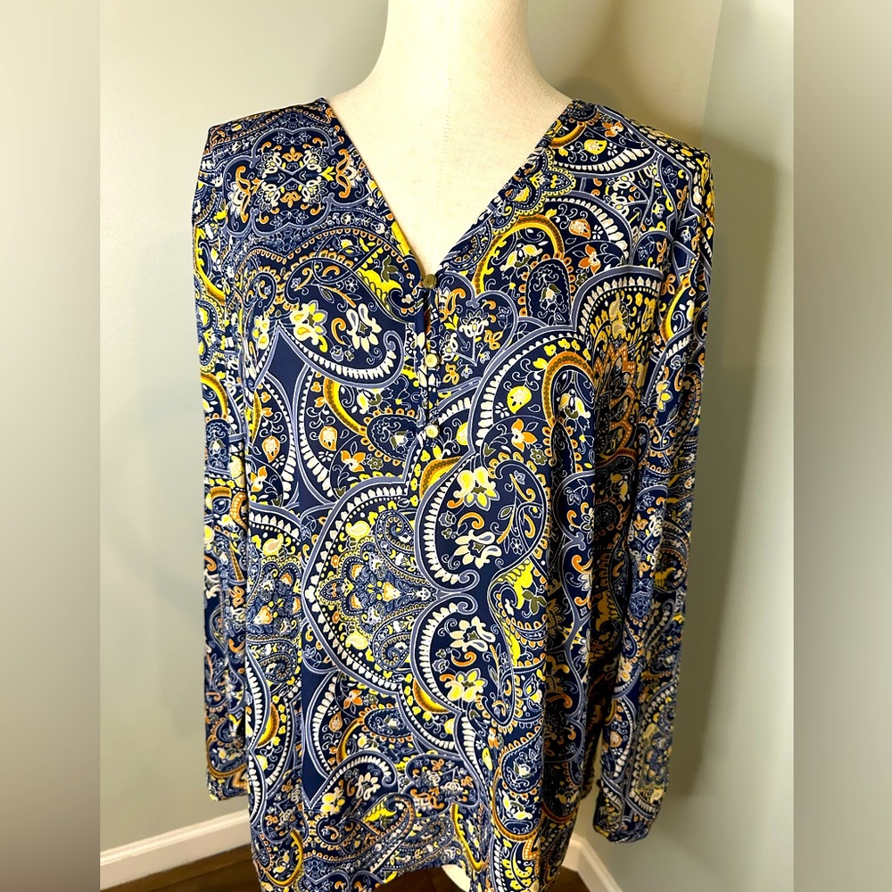 Womens loose fit dressy top